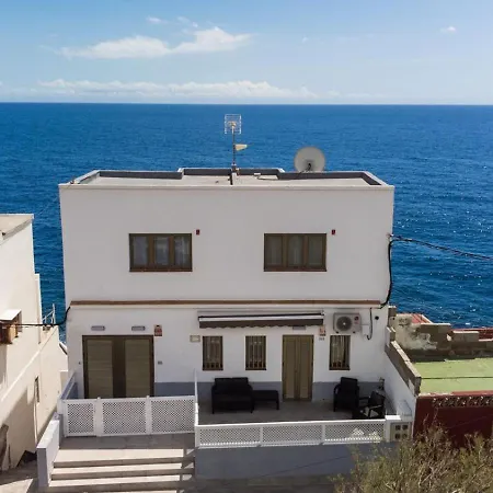 Casa Marlene Luxury Seafront *
