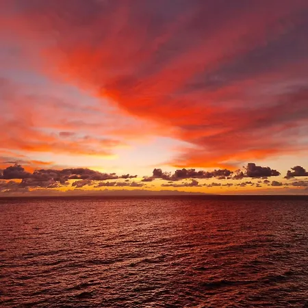 Casa Marlene Luxury Seafront Apartman *