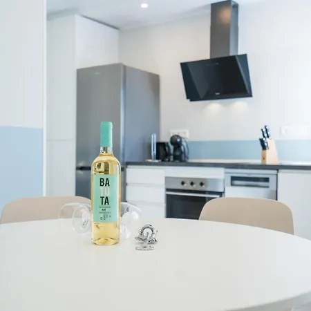 Casa Marlene Luxury Seafront Apartman *