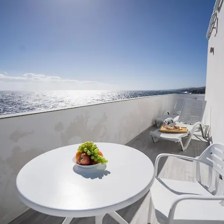 Casa Marlene Luxury Seafront Apartamento *