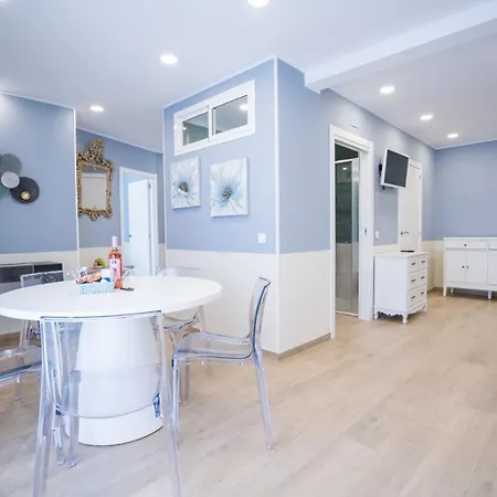Casa Marlene Luxury Seafront דירה *