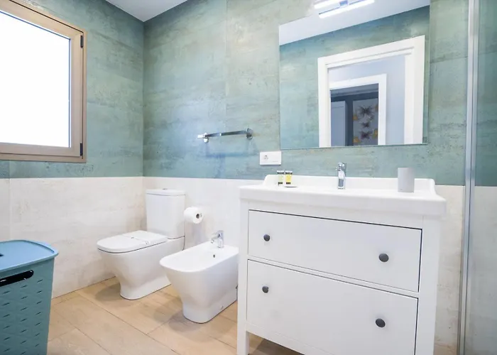 Casa Marlene Luxury Seafront * 기마르