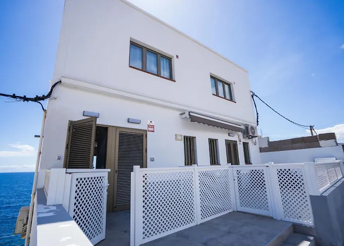 Casa Marlene Luxury Seafront 기마르